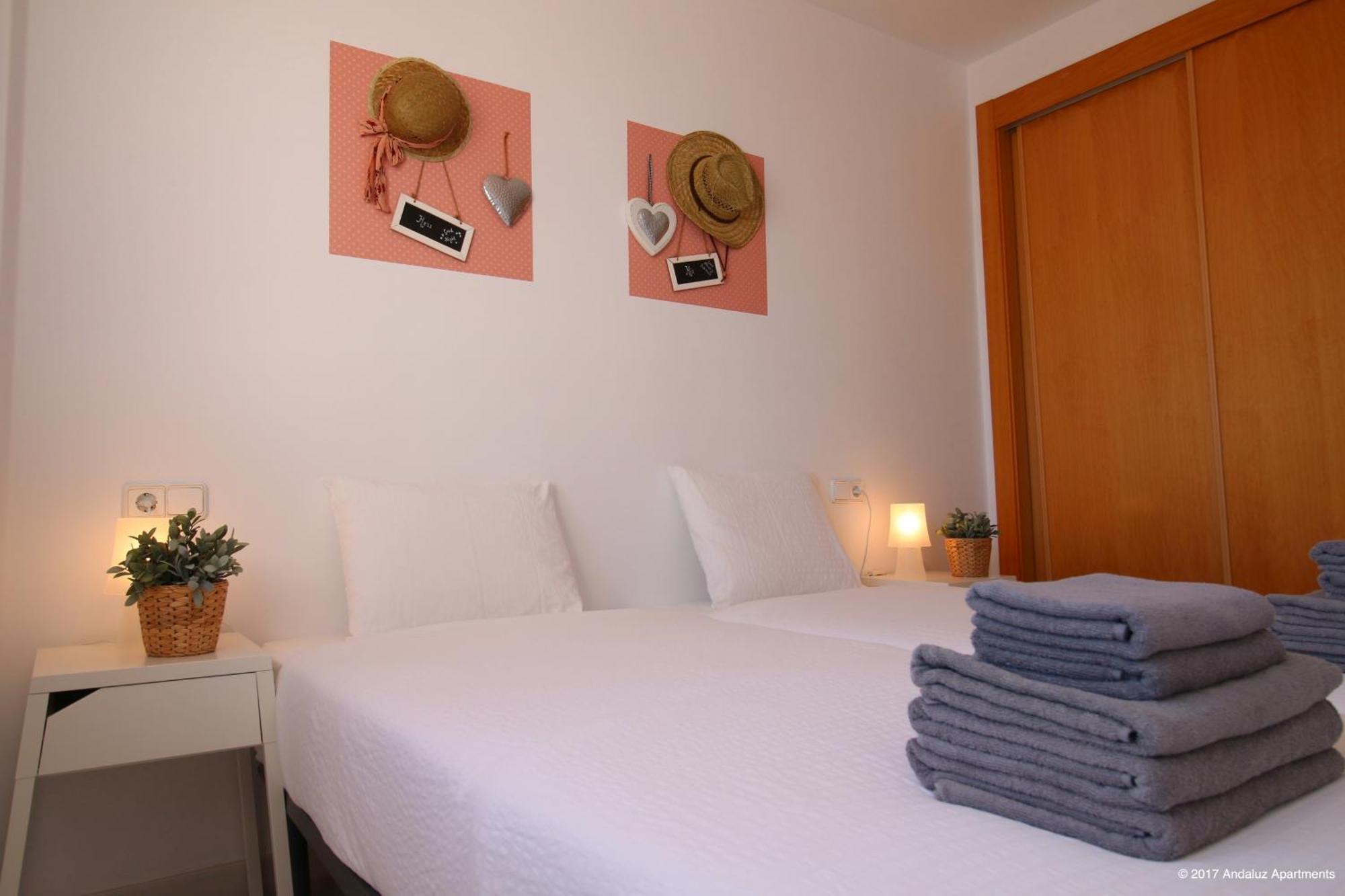 Andaluz Apartments Mar De Nerja Exteriör bild