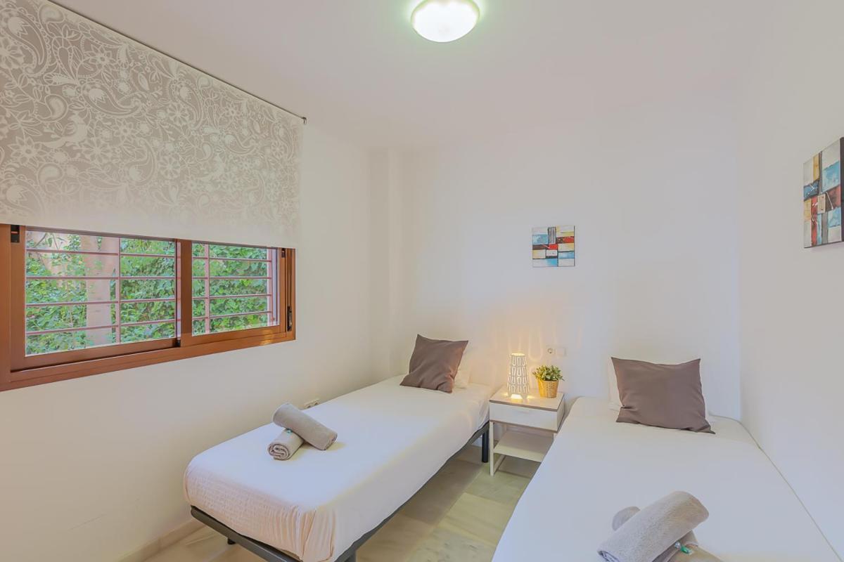 Andaluz Apartments Mar De Nerja Rum bild